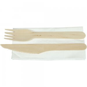Bestiksæt med kniv, gaffel og serviet - træ - udpakket